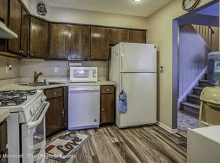 6 Elizabeth Ct, Howell, NJ 07731