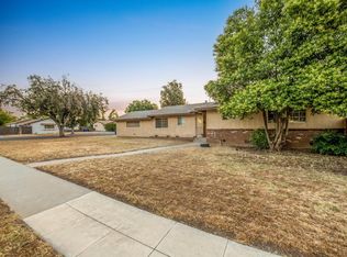 1044 W Ashcroft Ave, Fresno, CA 93705