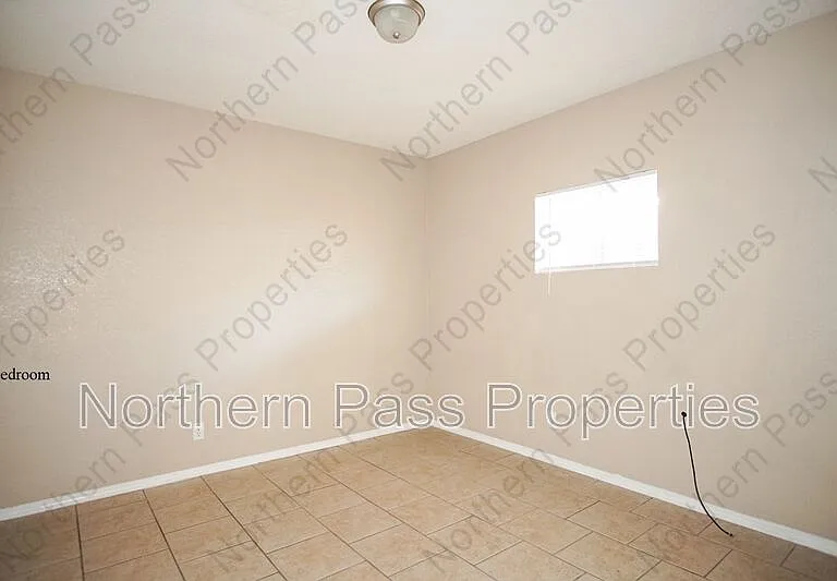 8604 Lawson St #4 — Photo 8