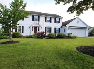 3 Waycross Rd, Fairport, NY 14450