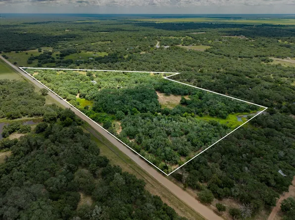 5641 County Road 14, Hallettsville, TX 77964