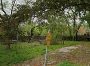 2106 Travis St, Orange, TX 77630