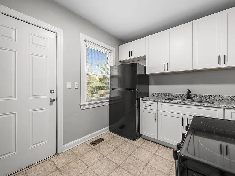 300-B Chamberlain Street - Renovated