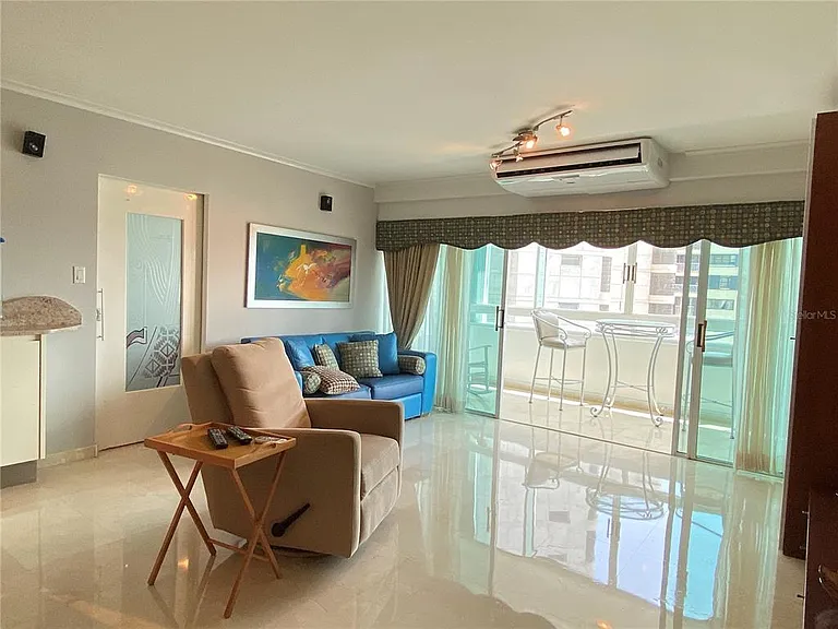 Park Plaza 4429 Ave Isla Verde #12 — Photo 10