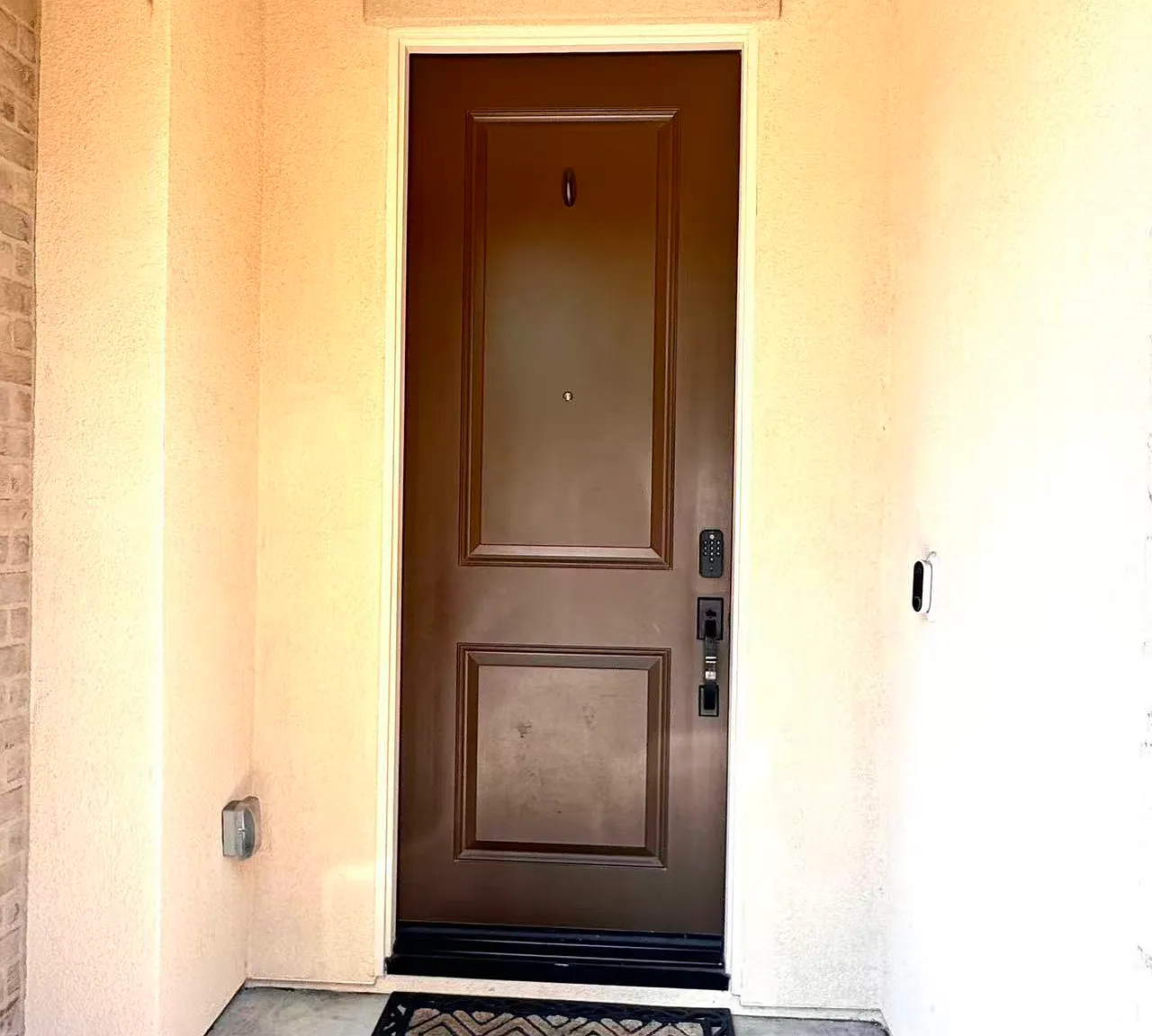 4 bed, 2062 sqft, $5,600 — Photo 3