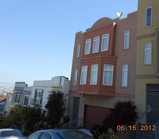 2nd image of 958 Le Conte Ave #1