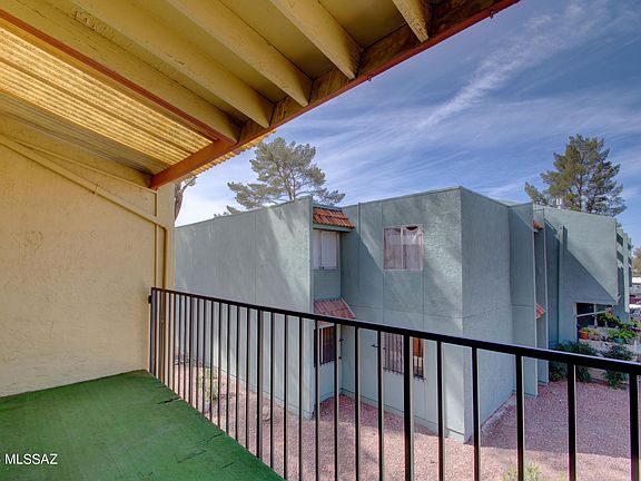 2nd image of 808 S Langley Ave