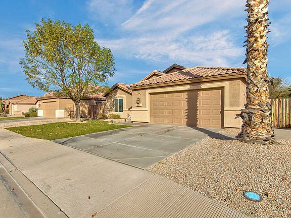 4th image of 2821 S Camellia Dr