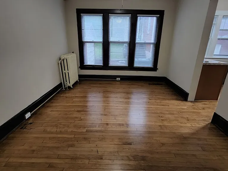 916 E Gorham St — Photo 36
