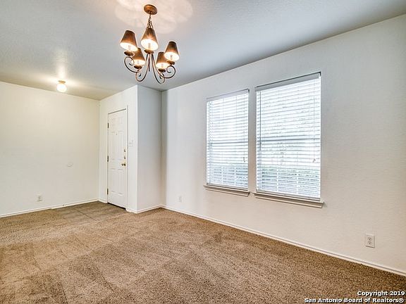5th image of 8518 Collingwood
