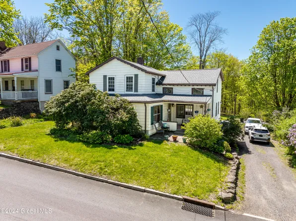 39 Summit Street, Claverack, NY 12565