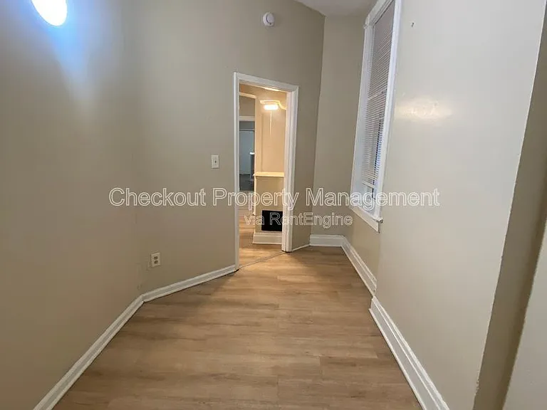 4704 Michigan Ave — Photo 4