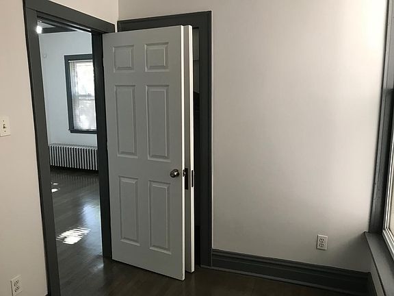 3rd image of 2615 W Superior St #2