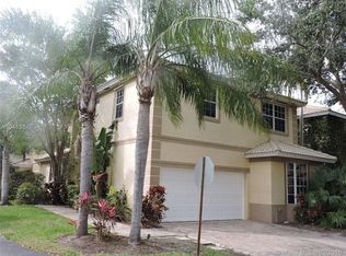 1240 Hayes St, Hollywood, FL 33019