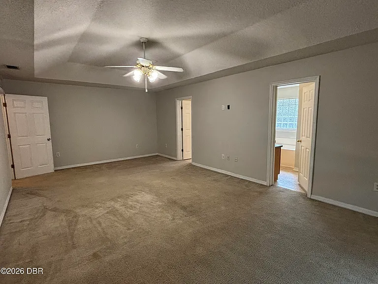 35 Rae Dr — Photo 16