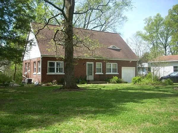 2 bed, 850 sqft, $780 — Photo 2