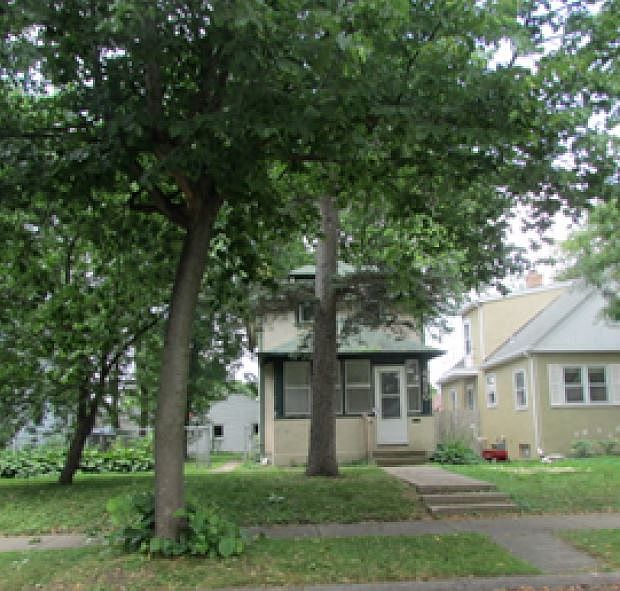 1st image of 4520 32nd Ave S