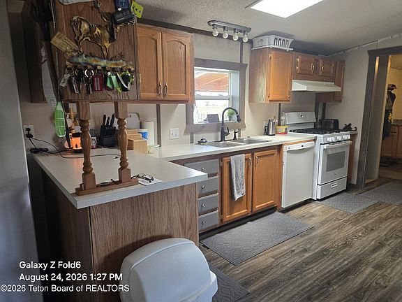 2nd image of 55 Pipers Way