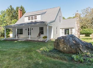 7014 Hart Dr, Kalamazoo, MI 49009