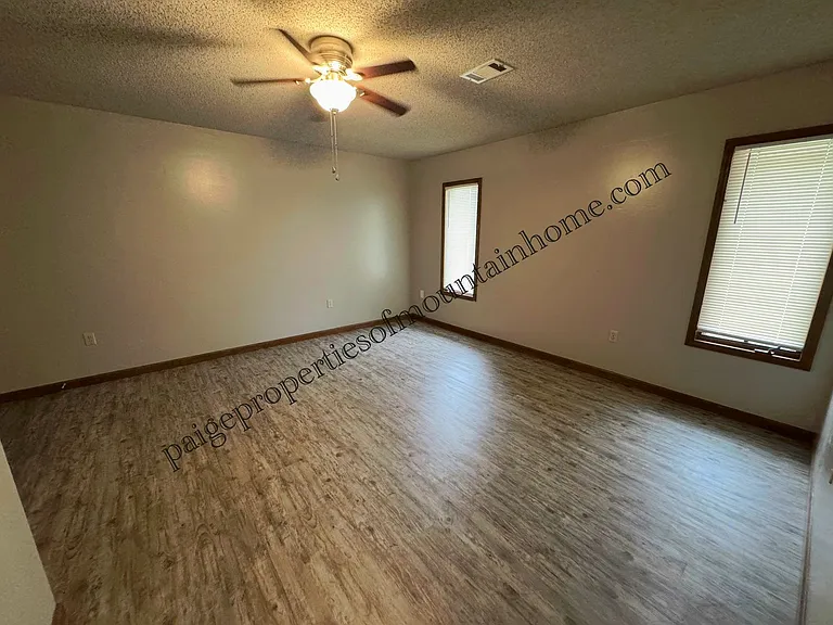 605 Cooper Estates Dr #12 — Photo 16