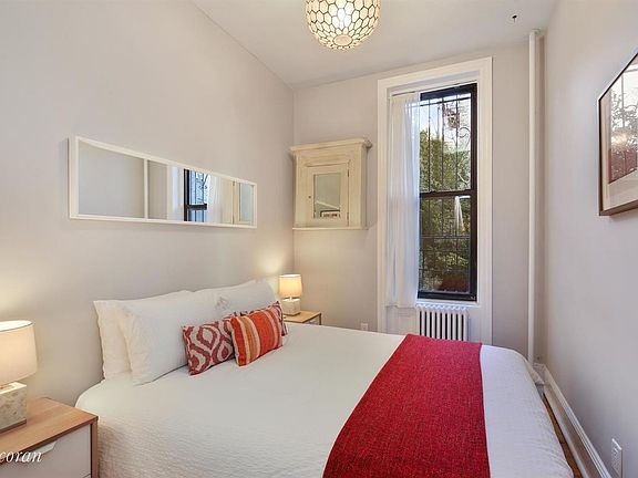 5th image of 1113 8th Ave APT 1R