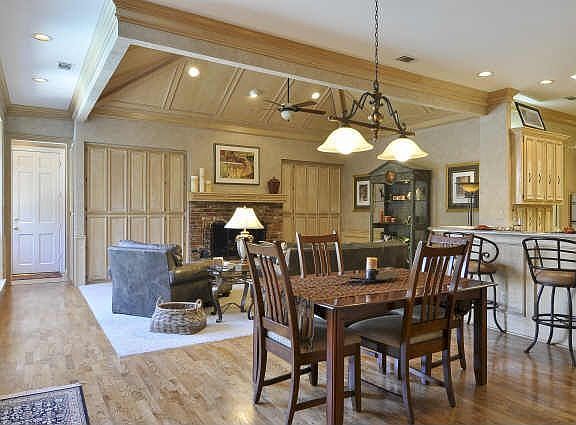3rd image of 5715 Moss Creek Ct