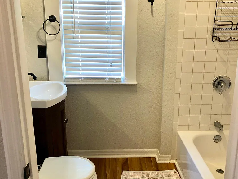 757 Johnson Ave — Photo 16