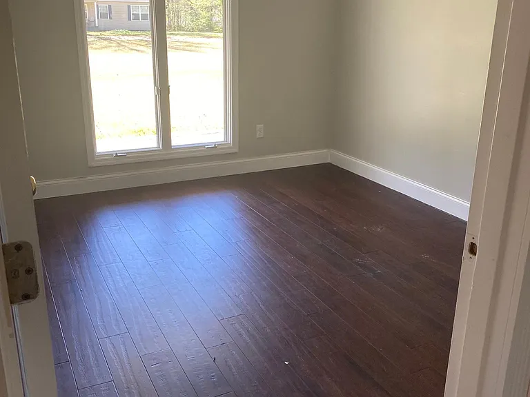 212 Gatlin Ln — Photo 5