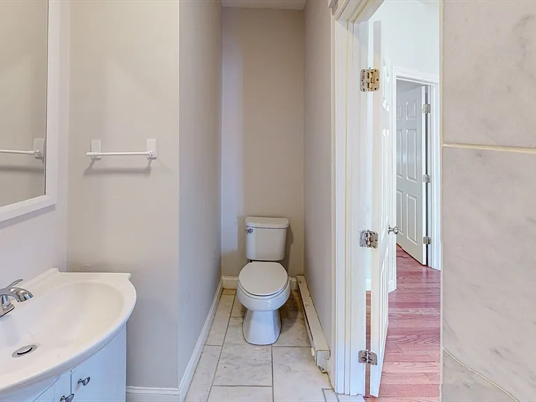 67 Marion St #3 — Photo 6