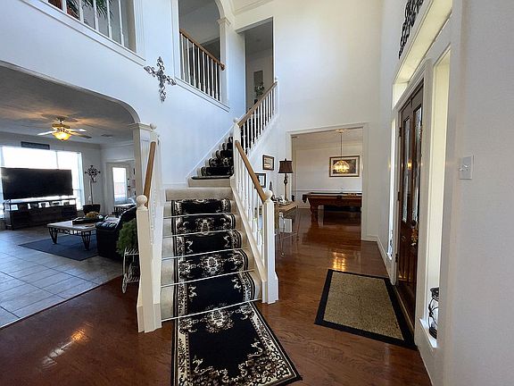 2nd image of 2625 Braemar Ln