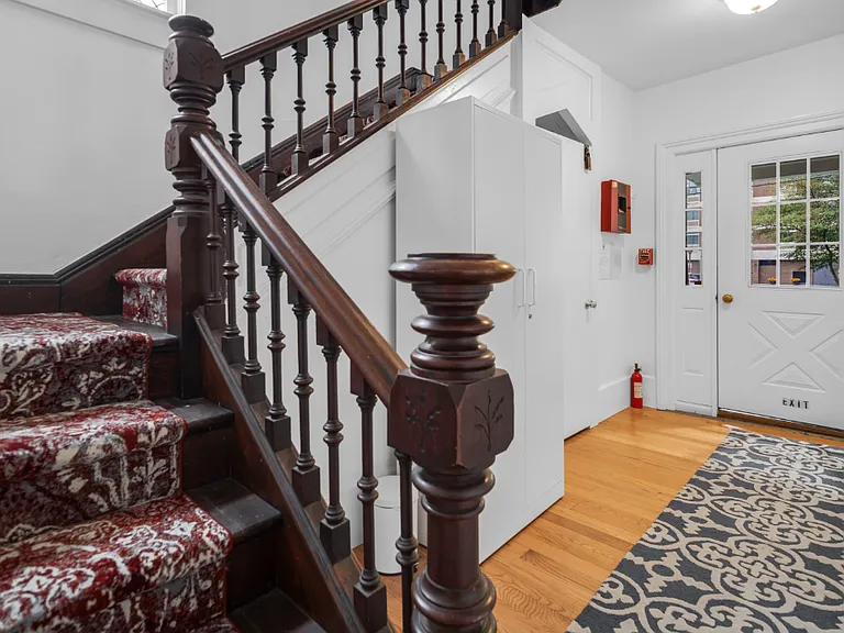 220 S Geneva St #2 — Photo 7