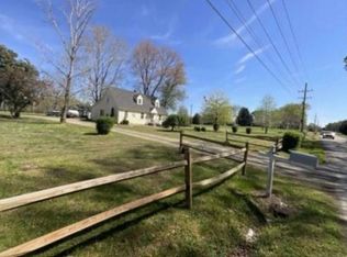 1004 Fredericks Hall Rd, Bumpass, VA 23024