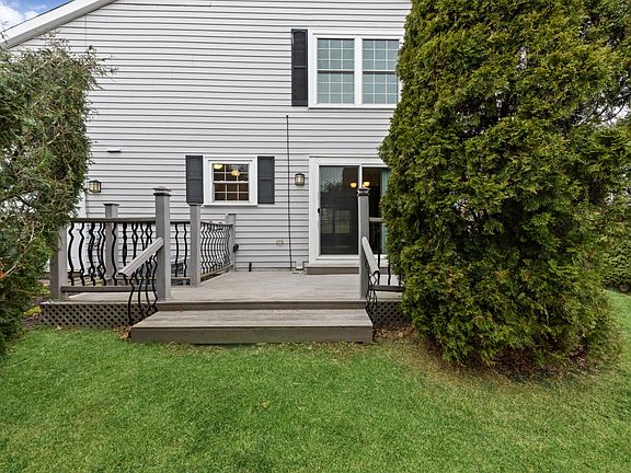 3rd image of 636 Stewart Ct