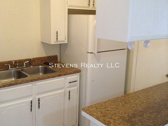3rd image of 2111 NW Lindy Ave APT D1