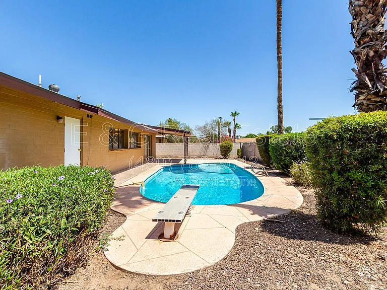 4013 S Hazelton Ln — Photo 33