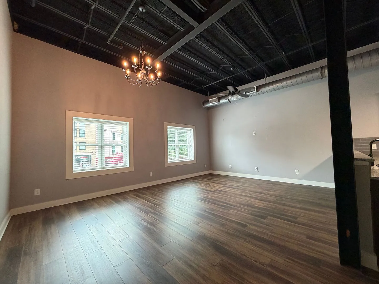 425 Broad St — Photo 4