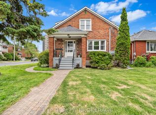 493 College St #1, Kingston, ON K7L 4M8