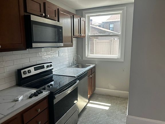 3rd image of 1840 Jancey St APT 3