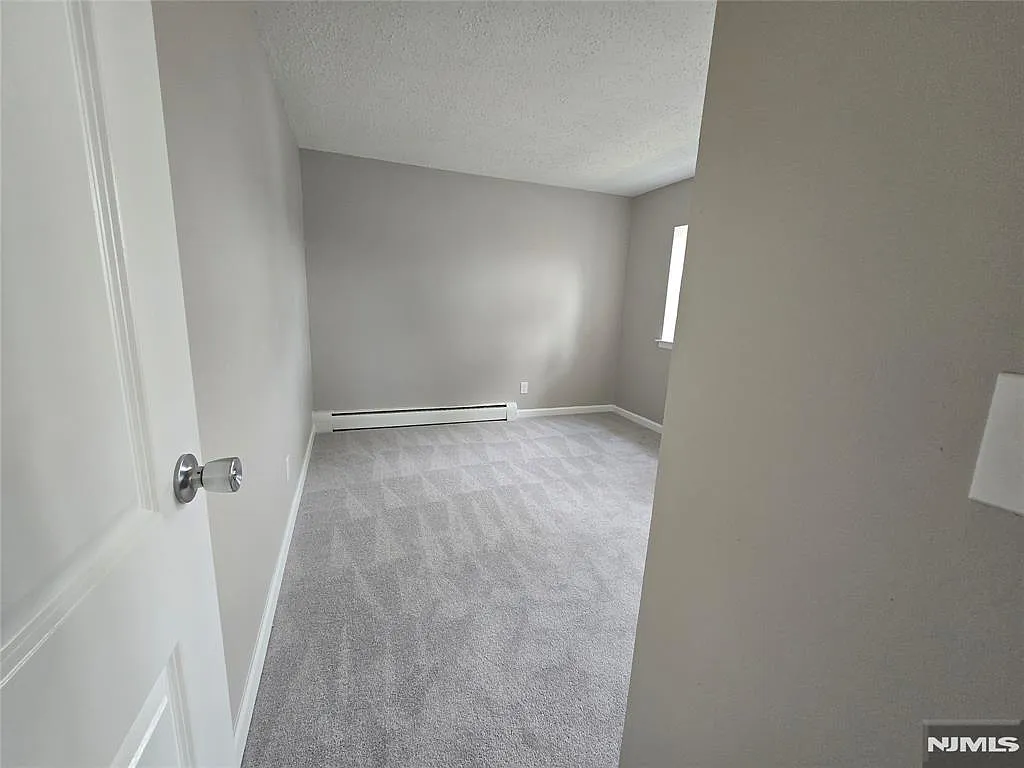 1 bed, $1,975 — Photo 4