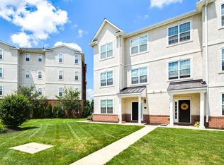 2021 Capri Dr, Philadelphia, PA 19145