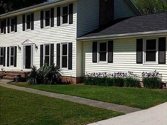 2nd image of 2996 Huntcliff Dr