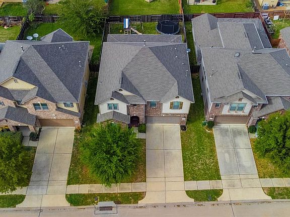 2nd image of 16414 Lanesborough Drive
