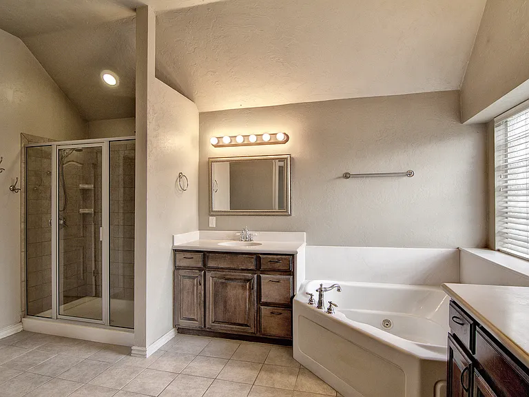 15705 Himalaya Rdg — Photo 18