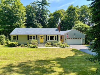 4 Sunrise Terrace, Weatogue, CT, 06089