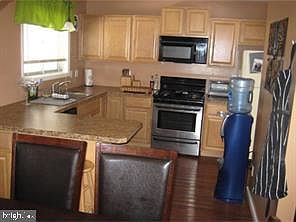 5th image of 713 Trudy Ln