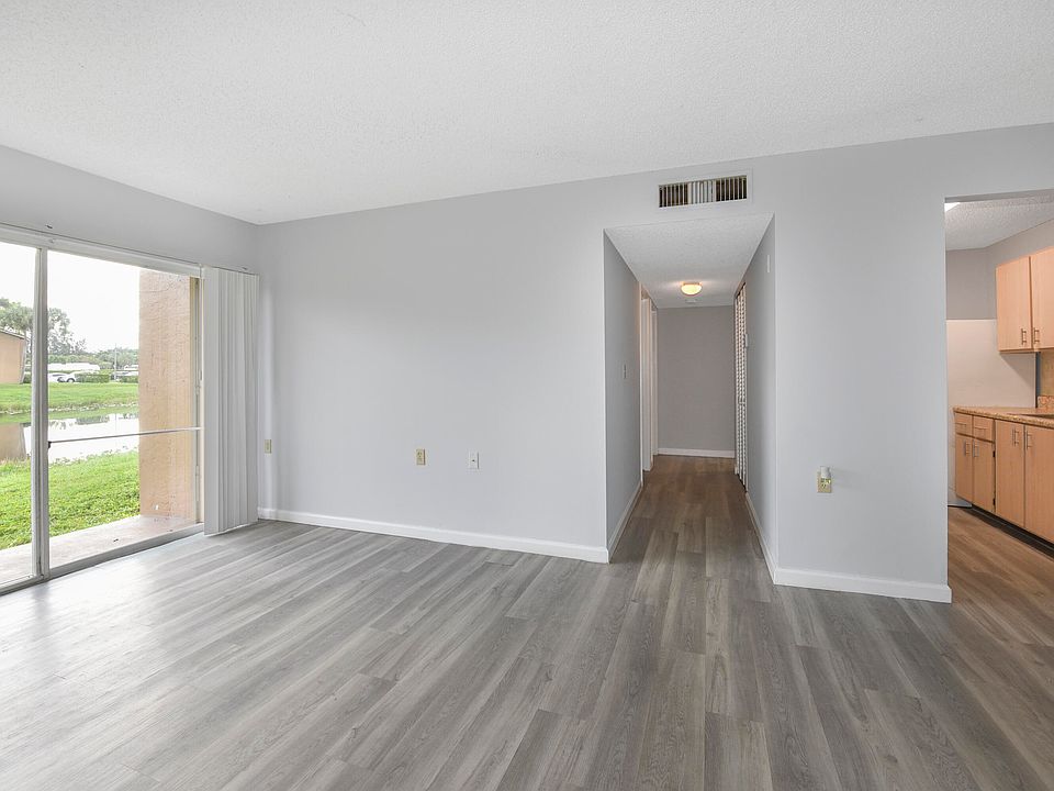 1st image of 1140 Lake Victoria Drive #C