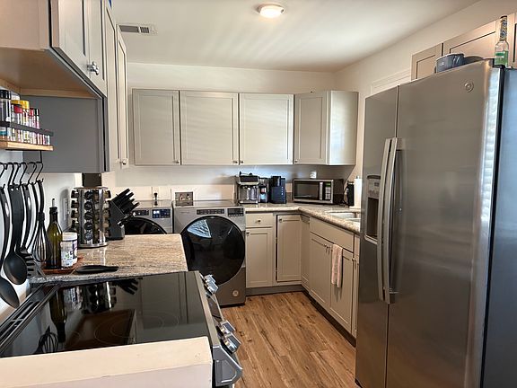 5th image of 6209 Camphor St