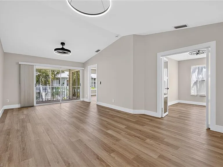 1915 Courtyard Way #202 — Photo 7