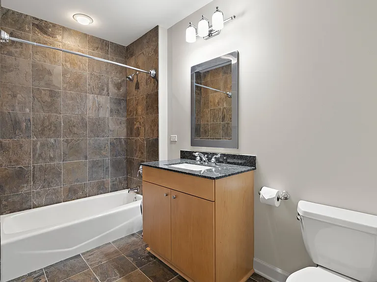 1211 S Prairie Ave #3205 — Photo 29