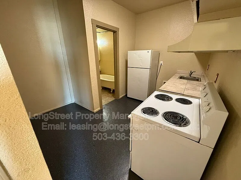 2 bed, 1.0 bath, $1,395 — Photo 4